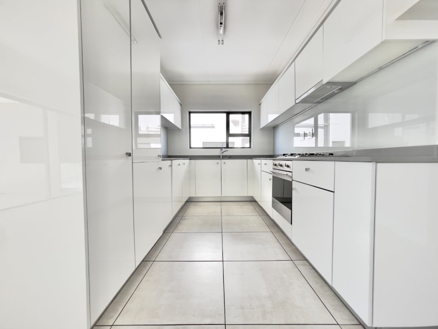 To Let 3 Bedroom Property for Rent in The Polofields Gauteng