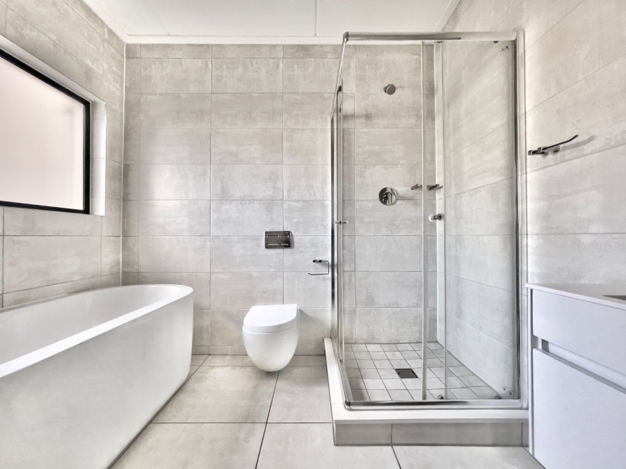 To Let 3 Bedroom Property for Rent in The Polofields Gauteng