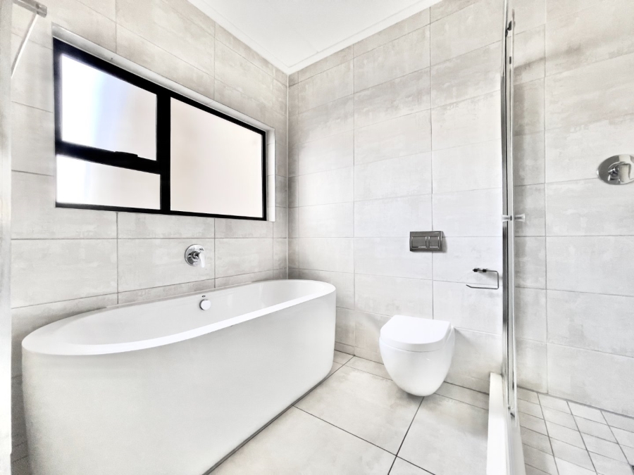 To Let 3 Bedroom Property for Rent in The Polofields Gauteng