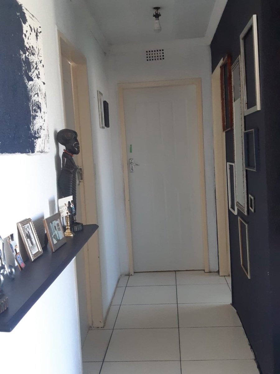 2 Bedroom Property for Sale in Naledi Gauteng