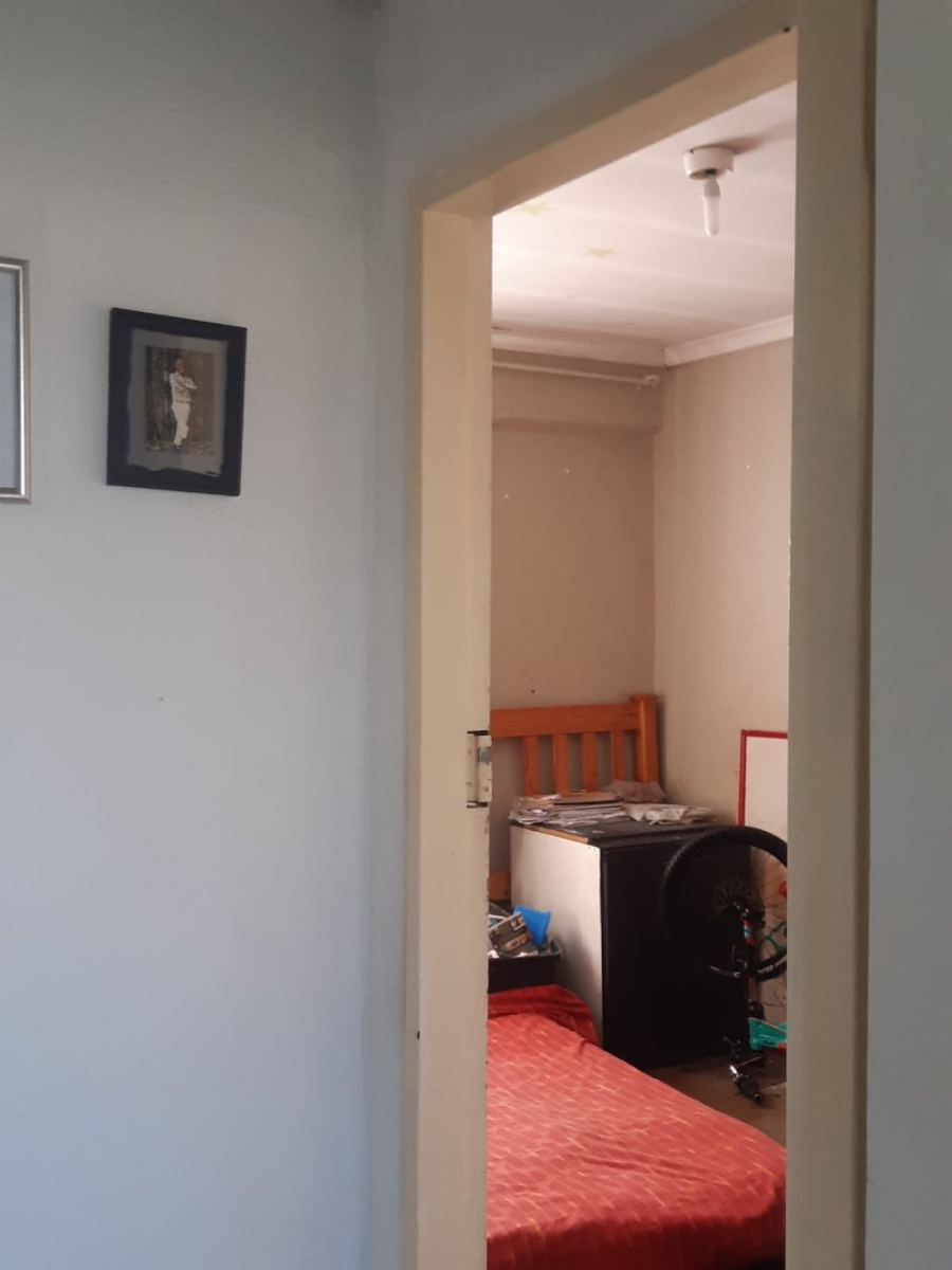 2 Bedroom Property for Sale in Naledi Gauteng