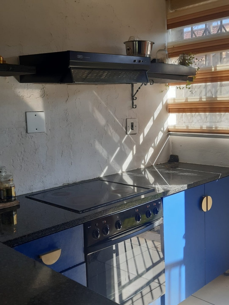 2 Bedroom Property for Sale in Naledi Gauteng