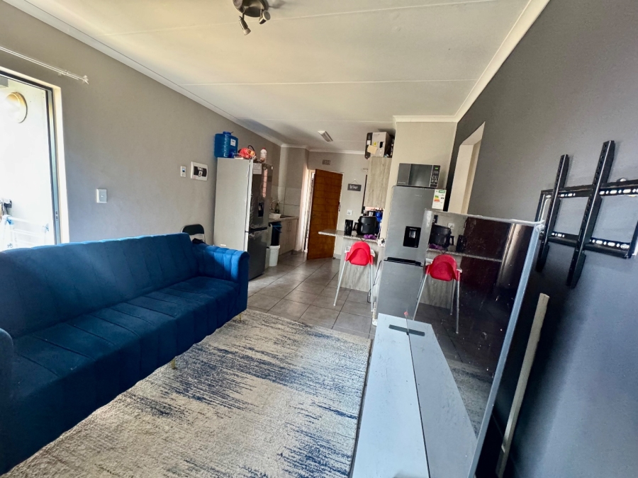 2 Bedroom Property for Sale in Grand Central Gauteng