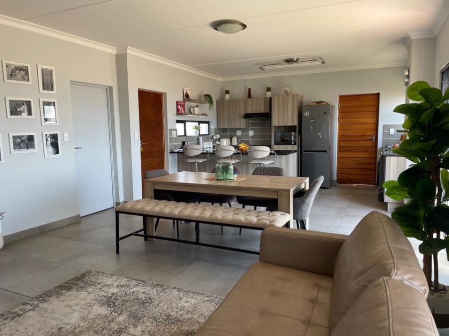 To Let 3 Bedroom Property for Rent in Thatchfield Ridge Gauteng