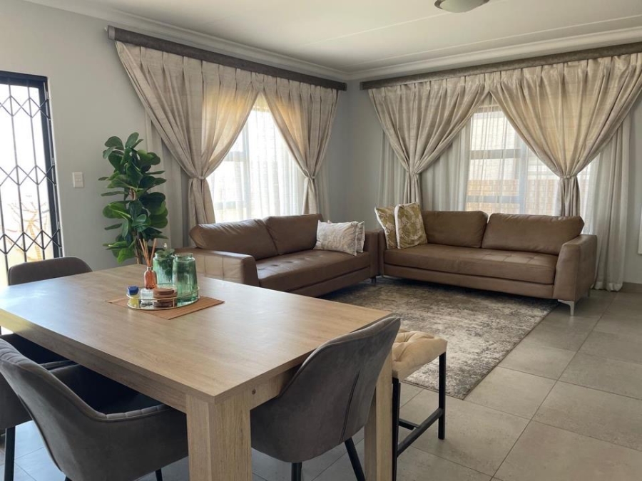 To Let 3 Bedroom Property for Rent in Thatchfield Ridge Gauteng