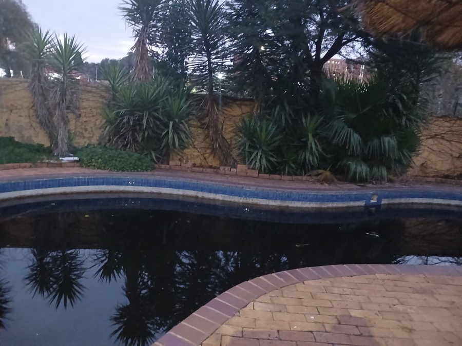 4 Bedroom Property for Sale in Florida Park Gauteng