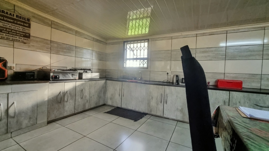 4 Bedroom Property for Sale in Mullerstuine Gauteng