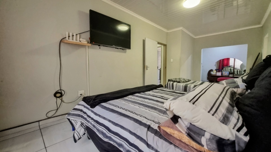 4 Bedroom Property for Sale in Mullerstuine Gauteng