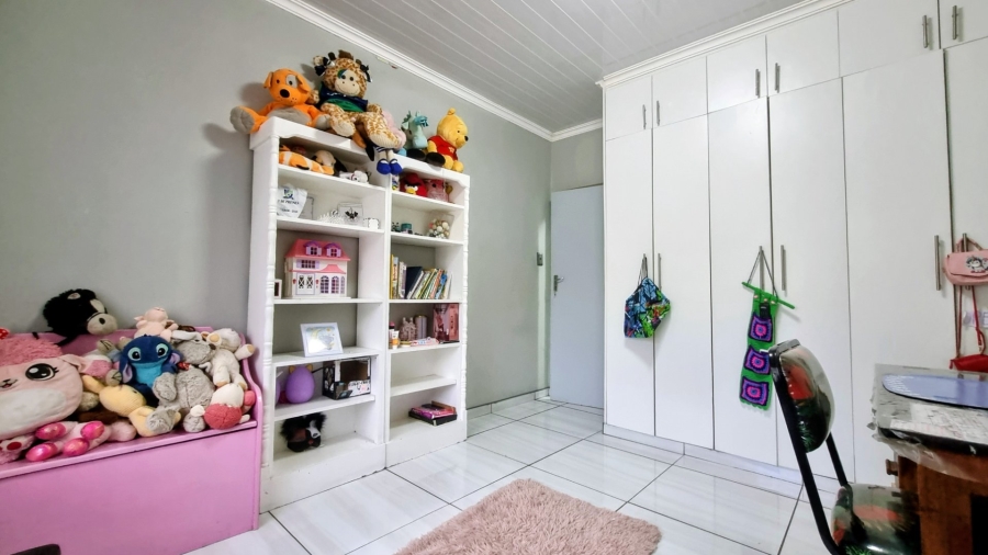 4 Bedroom Property for Sale in Mullerstuine Gauteng
