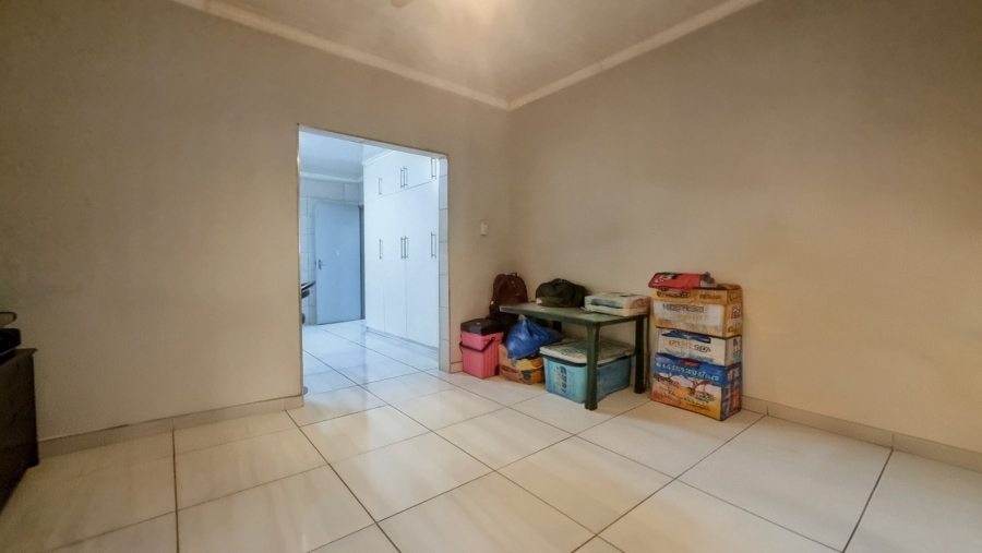 4 Bedroom Property for Sale in Mullerstuine Gauteng