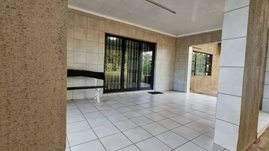 4 Bedroom Property for Sale in Mullerstuine Gauteng