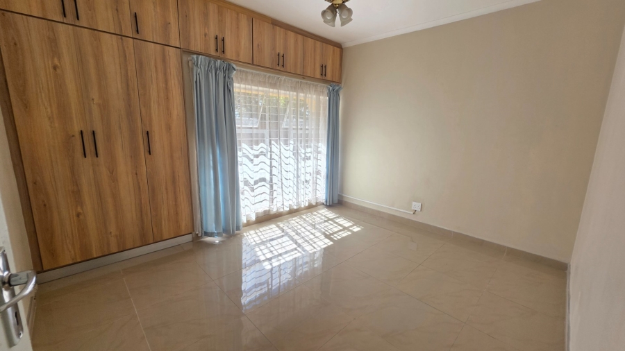 To Let 2 Bedroom Property for Rent in Laudium Gauteng