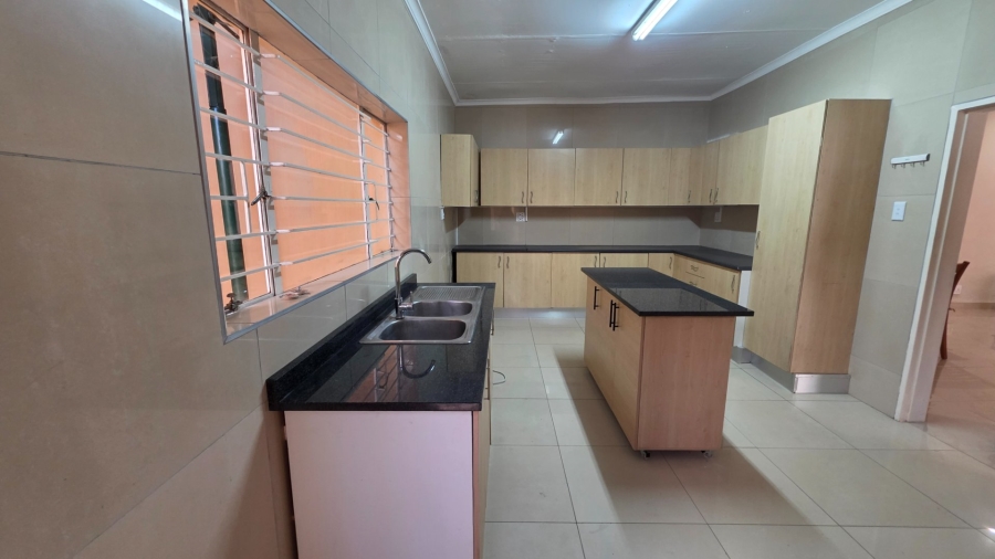 To Let 2 Bedroom Property for Rent in Laudium Gauteng