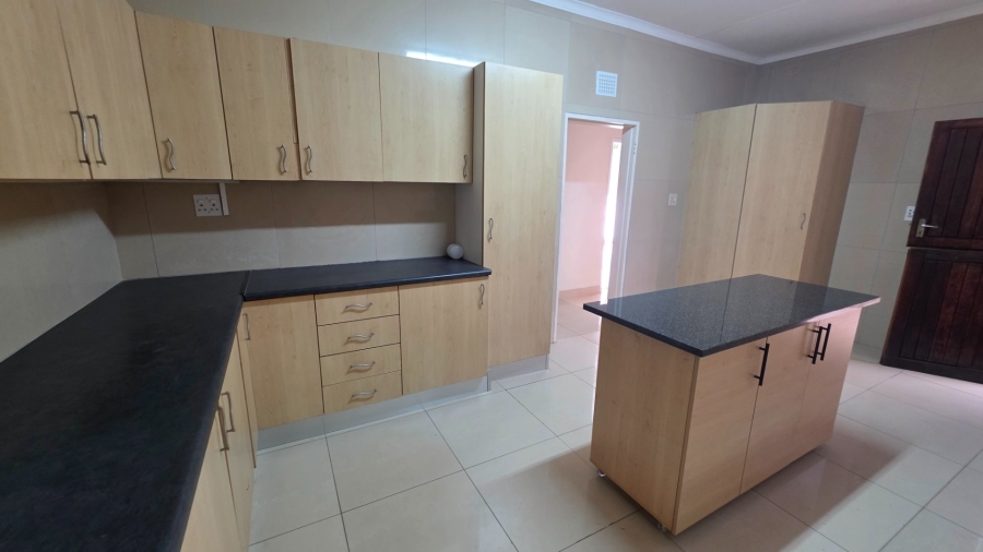 To Let 2 Bedroom Property for Rent in Laudium Gauteng