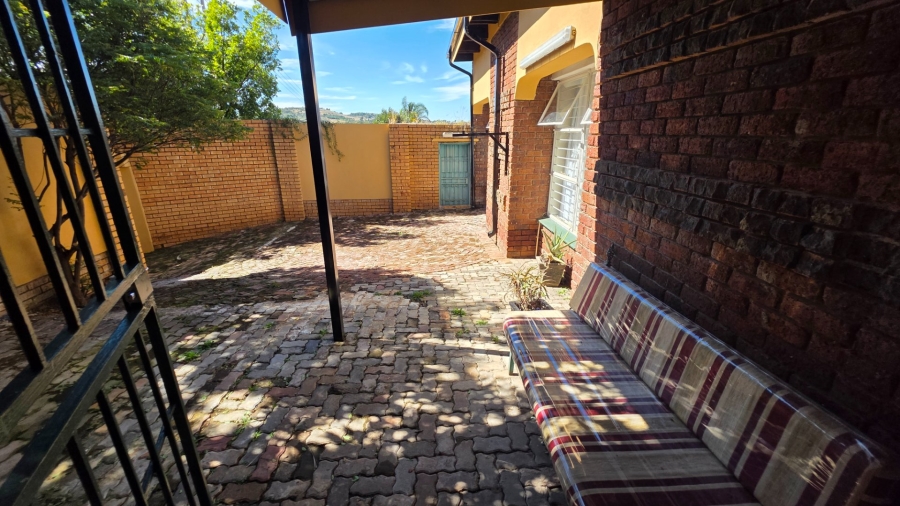 To Let 2 Bedroom Property for Rent in Laudium Gauteng