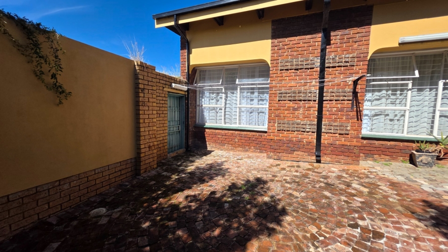 To Let 2 Bedroom Property for Rent in Laudium Gauteng