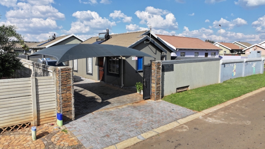 3 Bedroom Property for Sale in Sky City Gauteng
