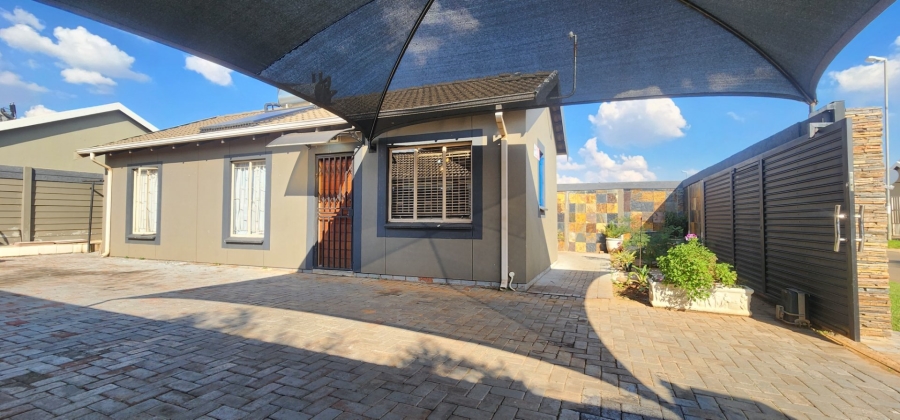 3 Bedroom Property for Sale in Sky City Gauteng