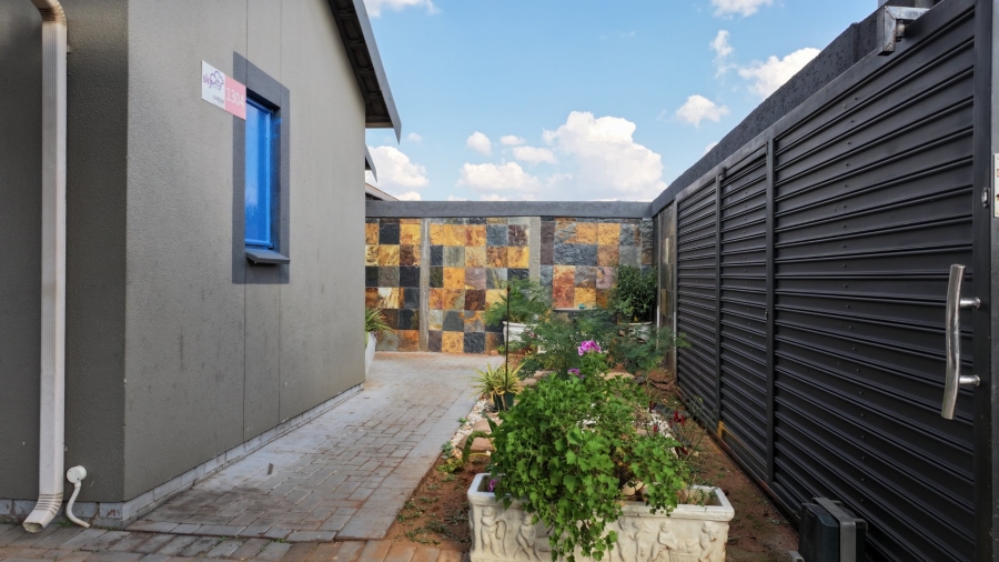 3 Bedroom Property for Sale in Sky City Gauteng