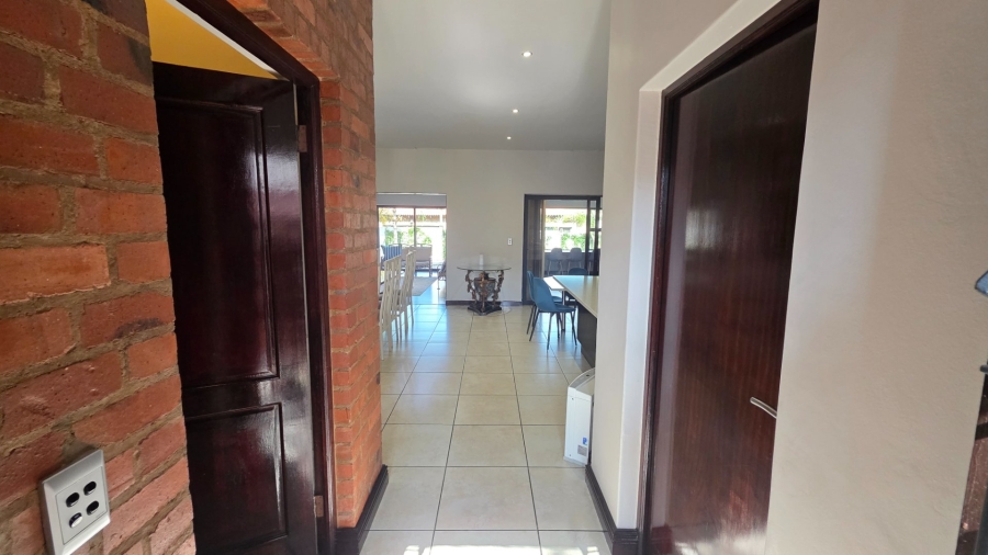  Bedroom Property for Sale in Raslouw Gauteng