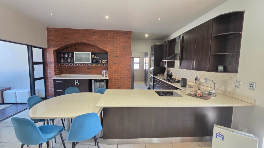  Bedroom Property for Sale in Raslouw Gauteng
