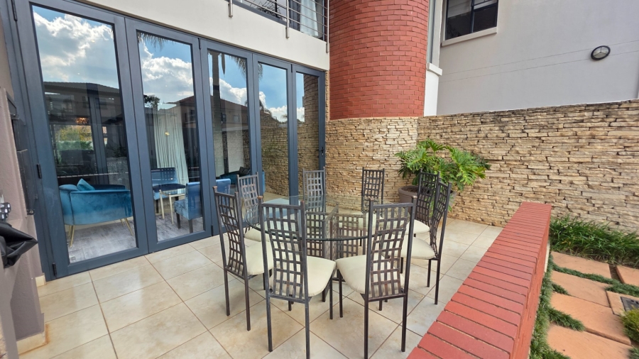  Bedroom Property for Sale in Raslouw Gauteng