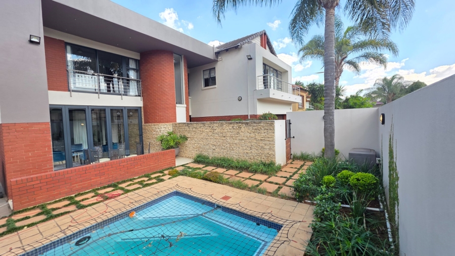  Bedroom Property for Sale in Raslouw Gauteng