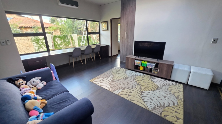  Bedroom Property for Sale in Raslouw Gauteng