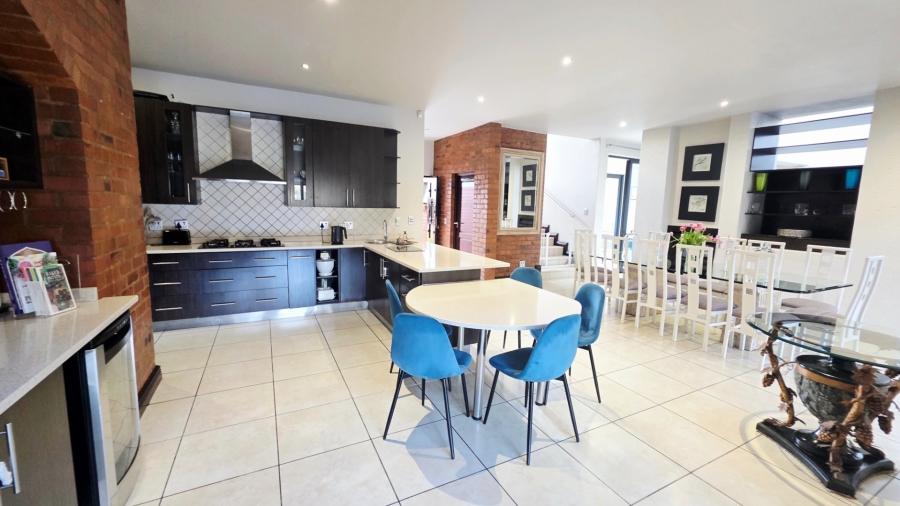  Bedroom Property for Sale in Raslouw Gauteng