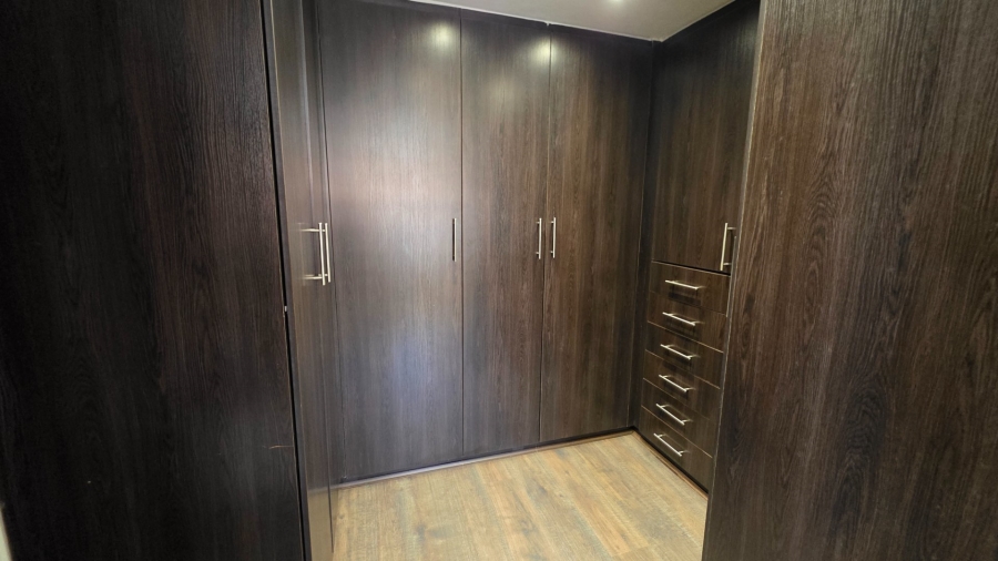  Bedroom Property for Sale in Raslouw Gauteng