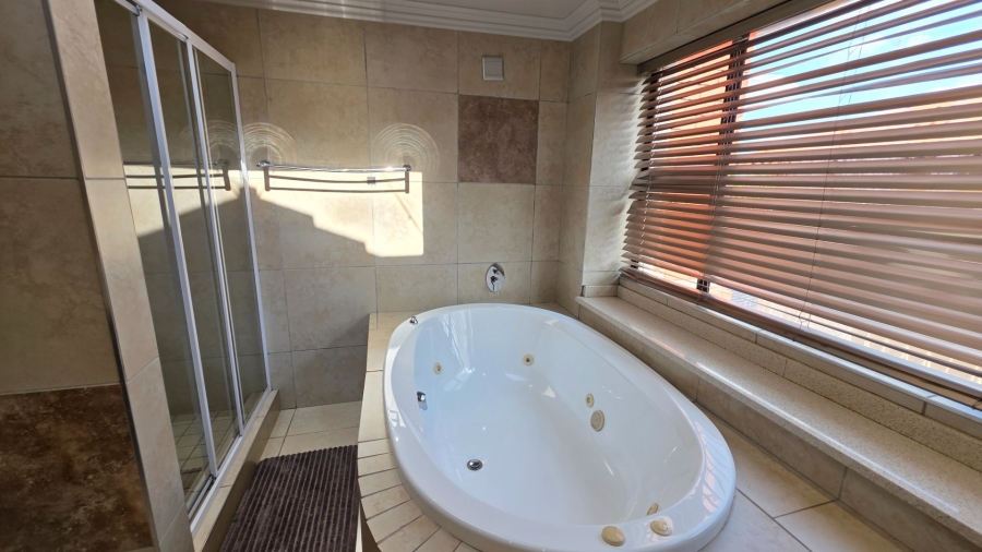  Bedroom Property for Sale in Raslouw Gauteng