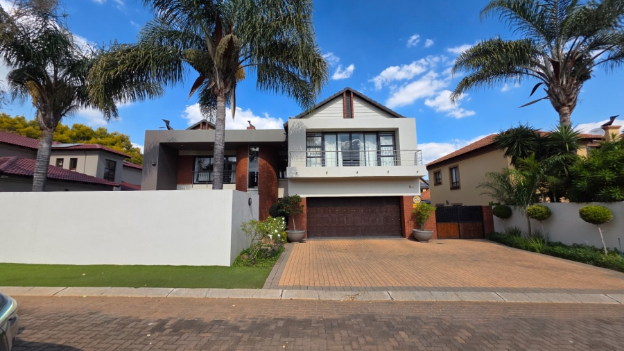  Bedroom Property for Sale in Raslouw Gauteng