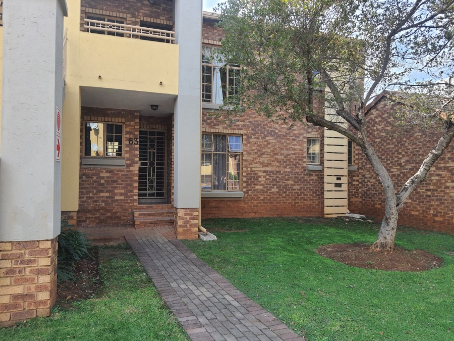 3 Bedroom Property for Sale in Die Hoewes Gauteng