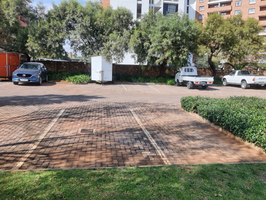 3 Bedroom Property for Sale in Die Hoewes Gauteng