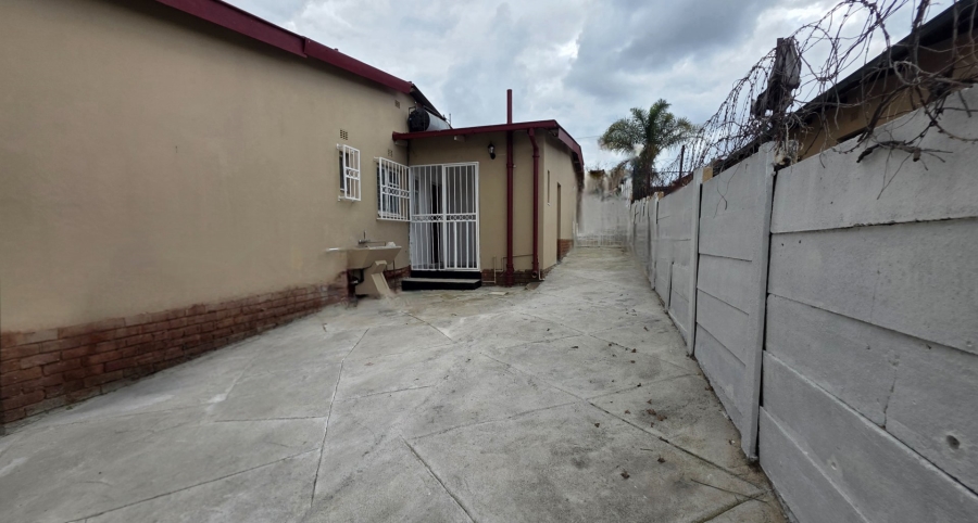 3 Bedroom Property for Sale in Laudium Gauteng