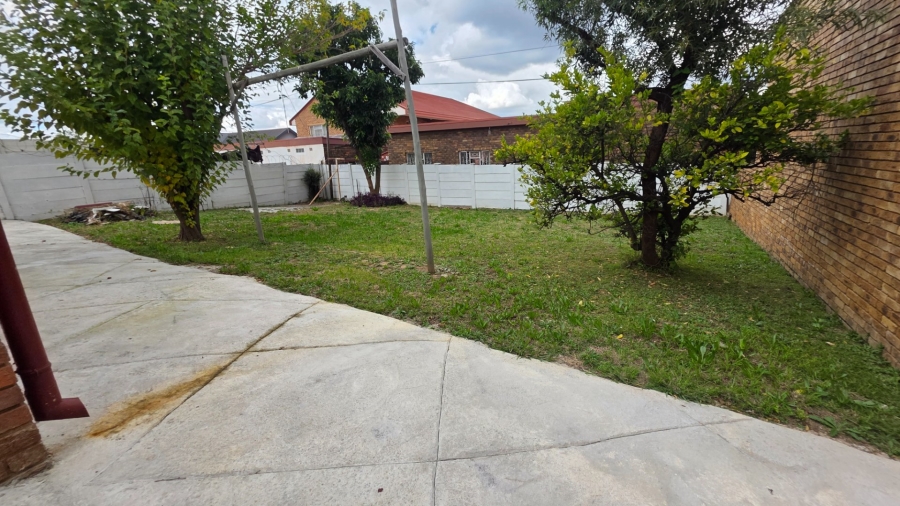 3 Bedroom Property for Sale in Laudium Gauteng