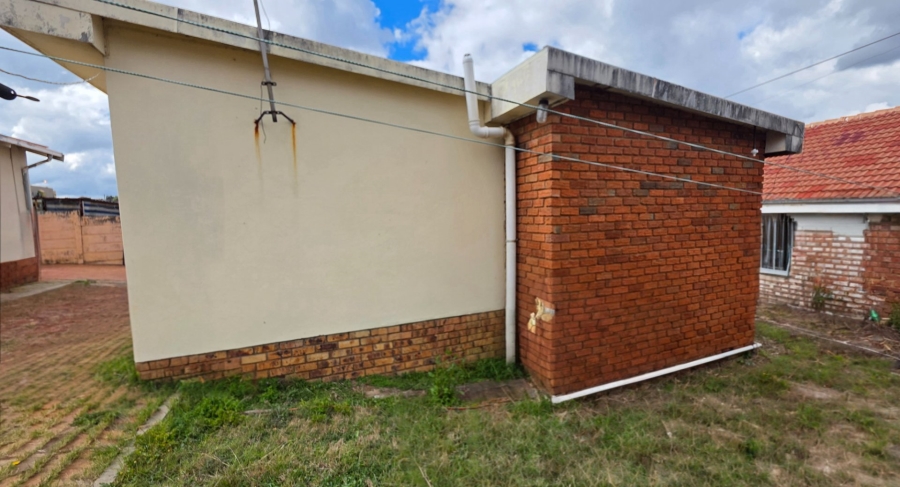2 Bedroom Property for Sale in Laudium Gauteng