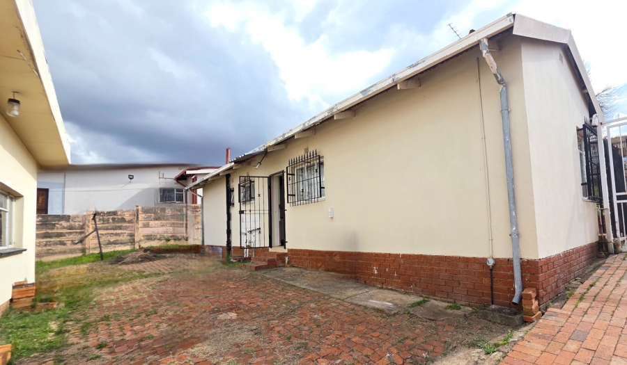 2 Bedroom Property for Sale in Laudium Gauteng