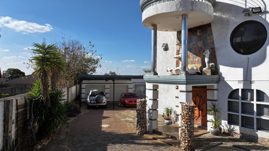 4 Bedroom Property for Sale in Palm Ridge Gauteng