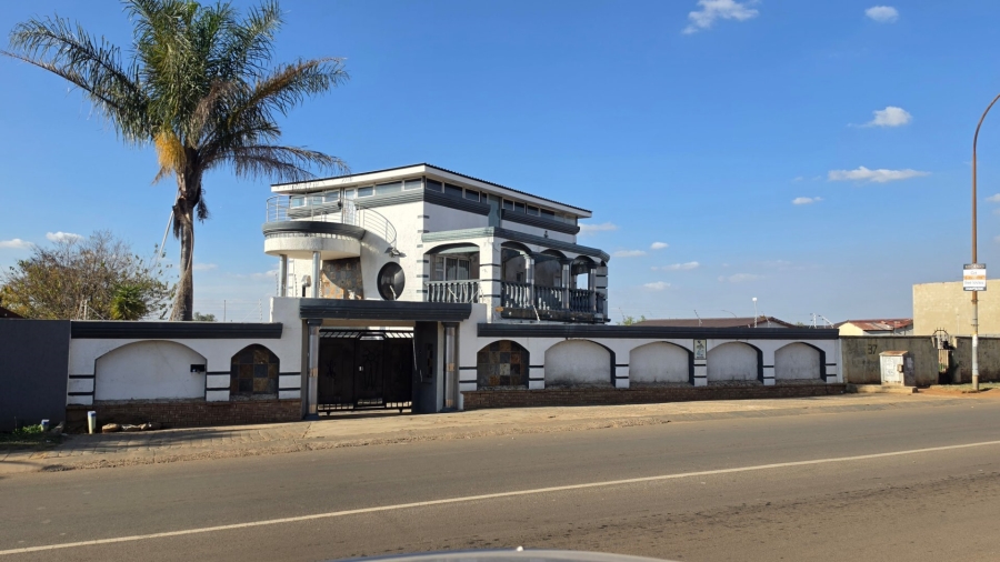 4 Bedroom Property for Sale in Palm Ridge Gauteng