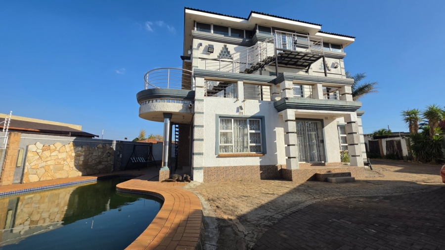 4 Bedroom Property for Sale in Palm Ridge Gauteng