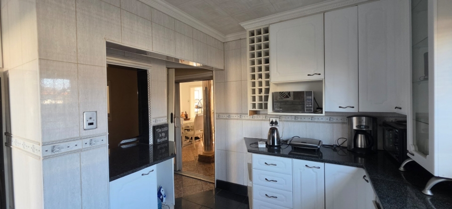 4 Bedroom Property for Sale in Palm Ridge Gauteng