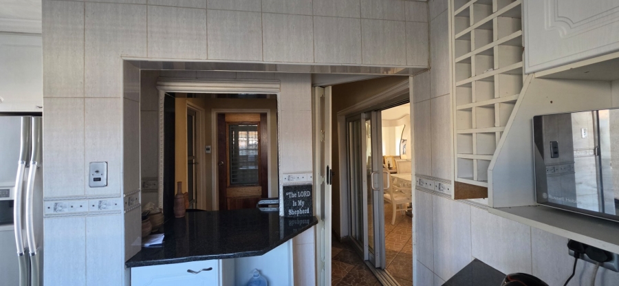 4 Bedroom Property for Sale in Palm Ridge Gauteng