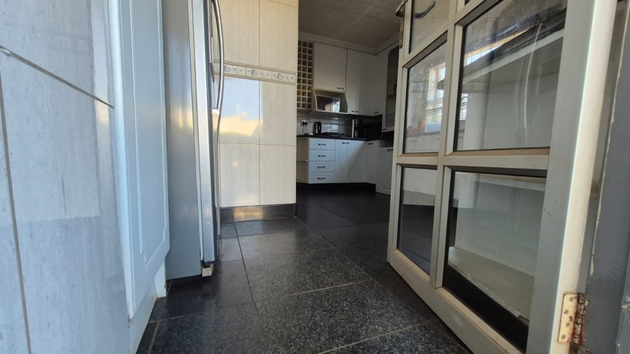 4 Bedroom Property for Sale in Palm Ridge Gauteng