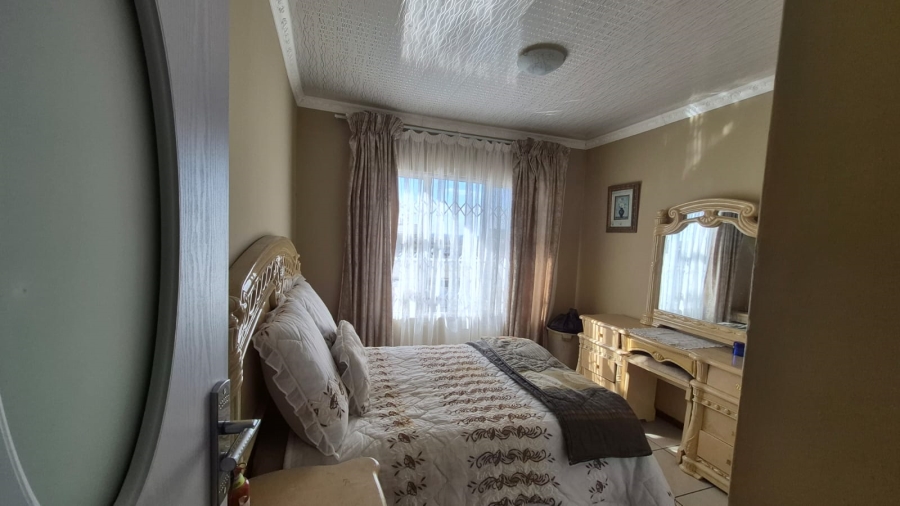 4 Bedroom Property for Sale in Palm Ridge Gauteng