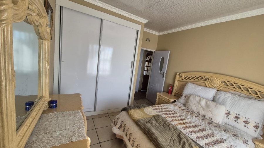 4 Bedroom Property for Sale in Palm Ridge Gauteng