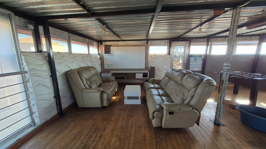 4 Bedroom Property for Sale in Palm Ridge Gauteng