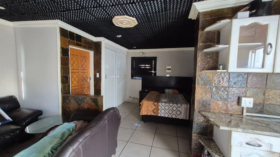 4 Bedroom Property for Sale in Palm Ridge Gauteng