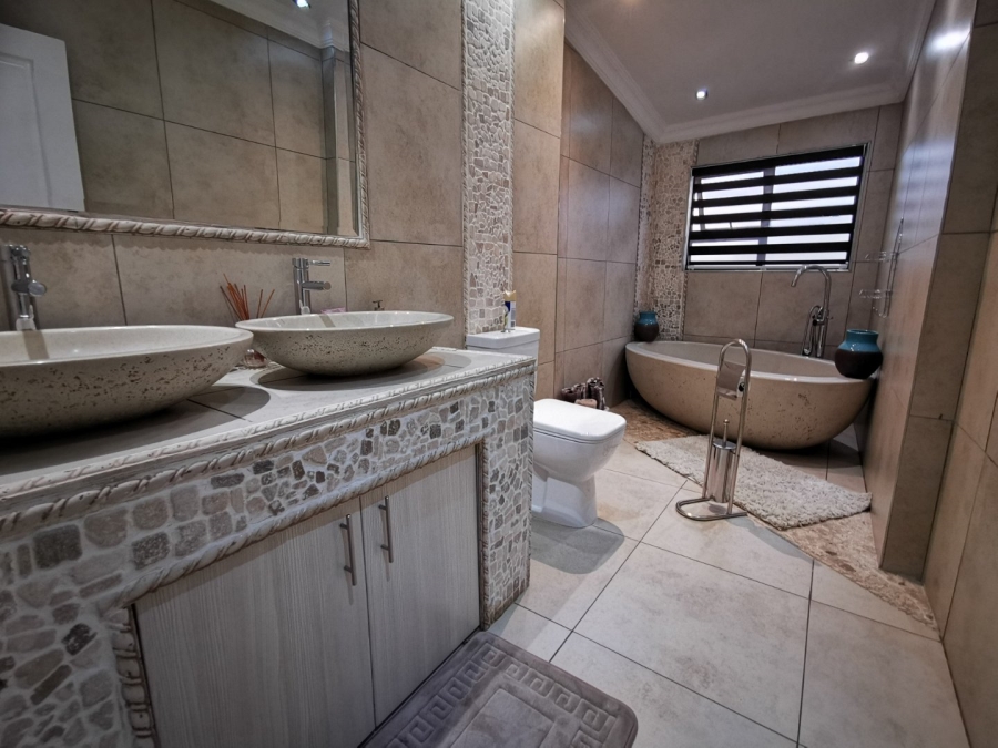 4 Bedroom Property for Sale in Erasmia Gauteng