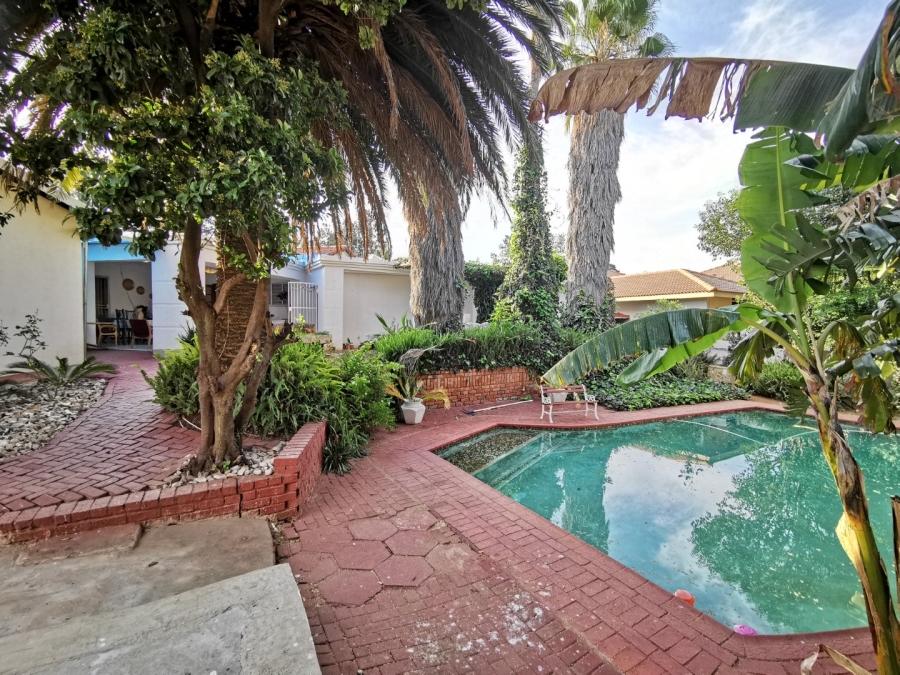 4 Bedroom Property for Sale in Erasmia Gauteng